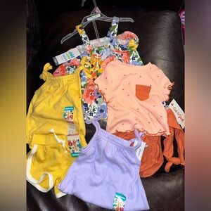 Baby girl outfits 0-3m bundle